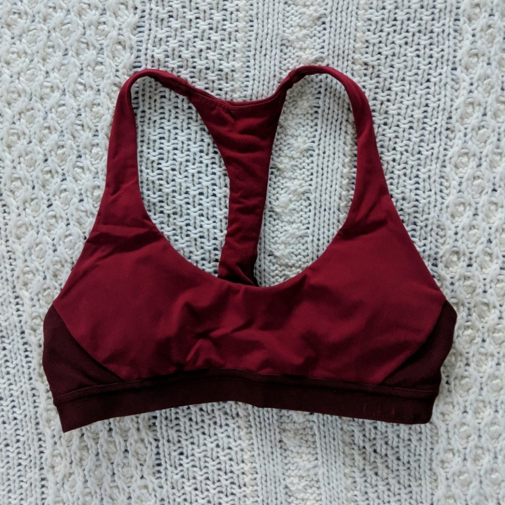 Lululemon size 6 sports bra
